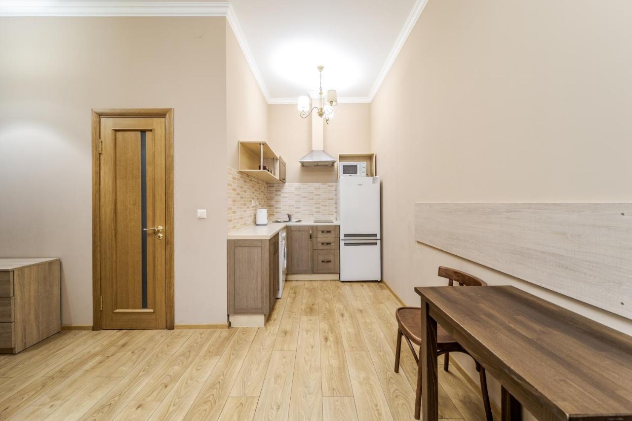 Apartment On Stavropihiiska Street 1 Leopoli Esterno foto